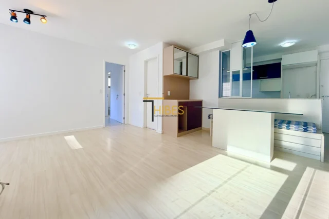 Apartamento água verde, 2 dormitórios, 63 m² privativos, 1 vaga de garagem.